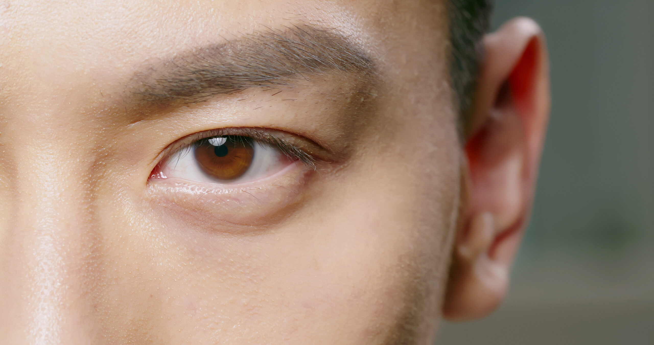 Slow,Motion,Of,Male,Eye,Close,Up,From,Asian,Young