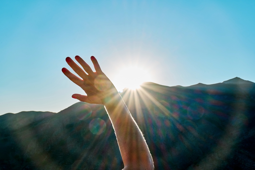 Touching,The,Sun.,Anonimus,Hand,Covering,Sunlight,,Bright,Sun’s,Rays