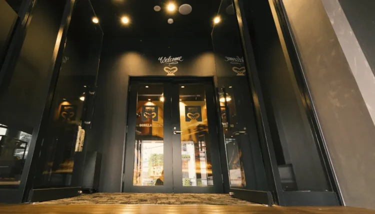 ゴリラクリニック大阪梅田院の入口